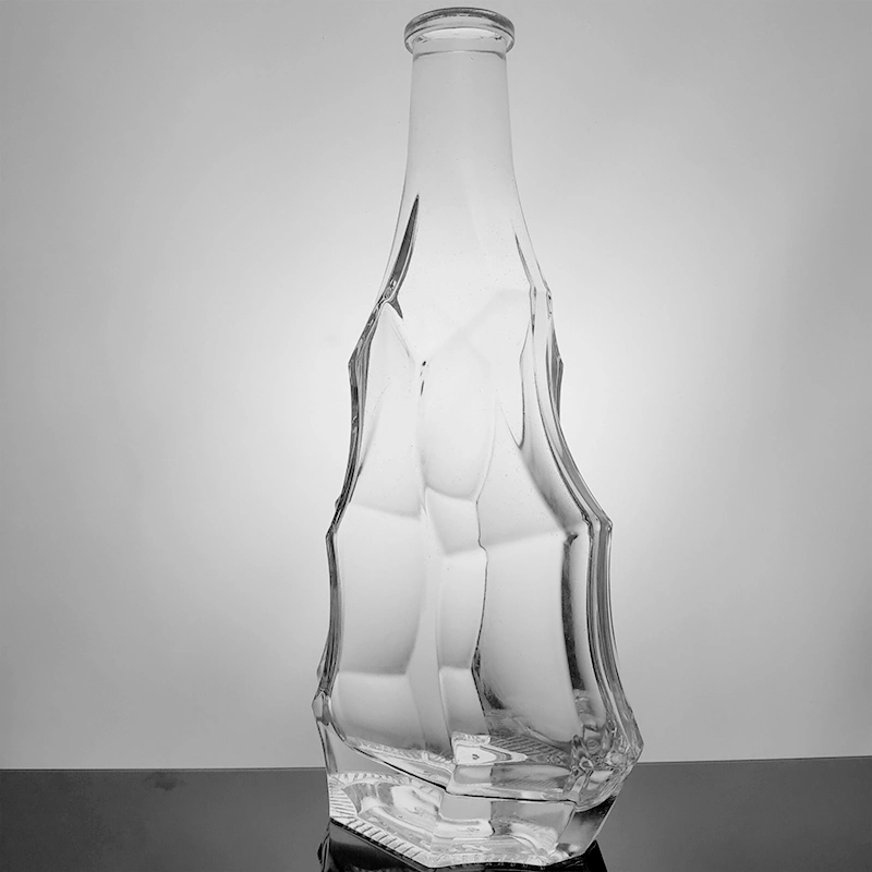 New Arrival 500ml Food Grade Clear Empty Head Shape Glass Bottle for Spirit/Whisky/Gin/Liquor