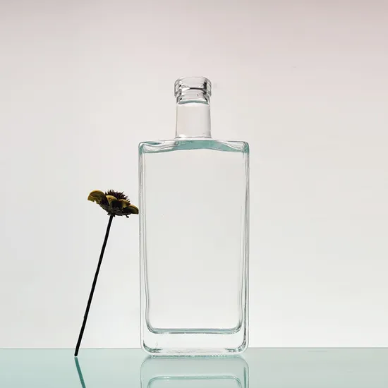 Fábrica de botellas de vidrio de China, venta al por mayor, diseño personalizado, 500ml, 750ml, botella de copa de vino vacía transparente, licor de whisky, Brandy, Vodka